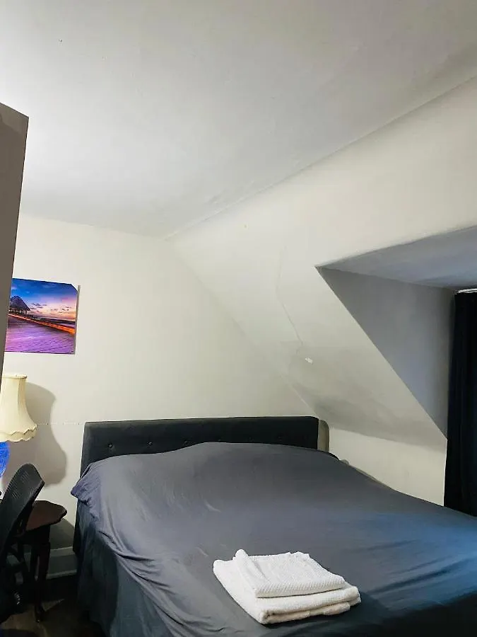 Signature II Suite Space Share Room Toronto Canada Apartment