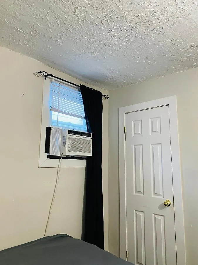 Apartment Signature II Suite Space Share Room Toronto Canada